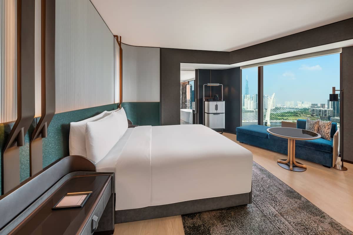 Premium Room, 1 King Bed, River View | City view