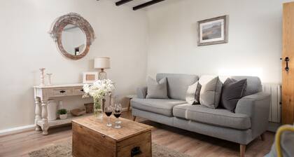 Hexham Cottage - Seahouses - sleeps 6 guests in 3 bedrooms