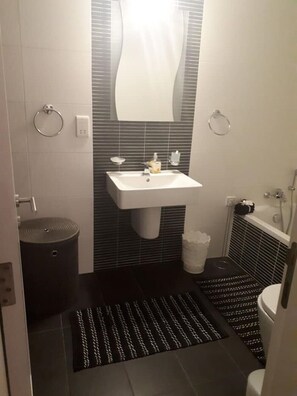 Handtücher, Toilettenpapier