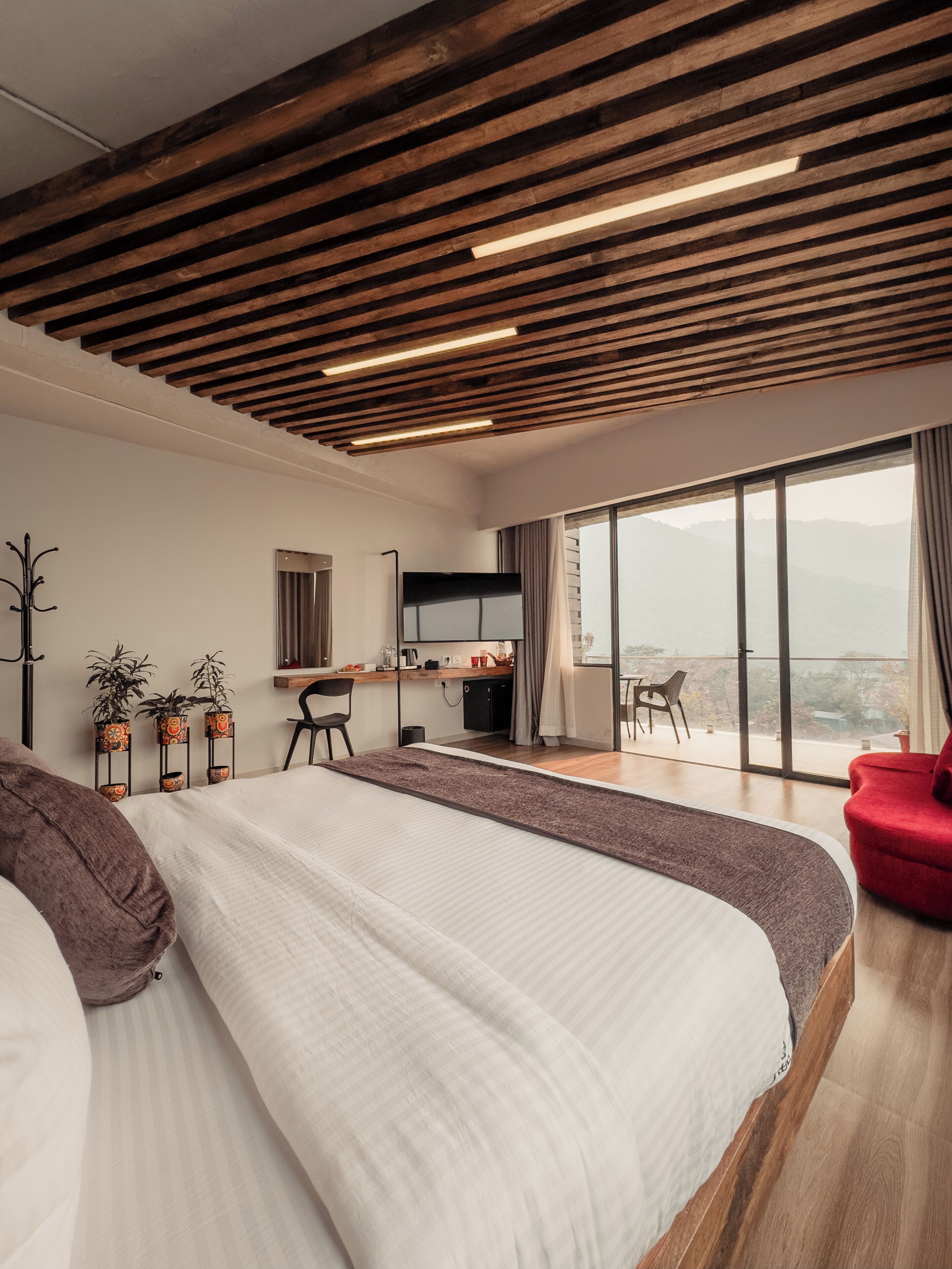 Escrivaninha, Wi-Fi de cortesia, roupa de cama
