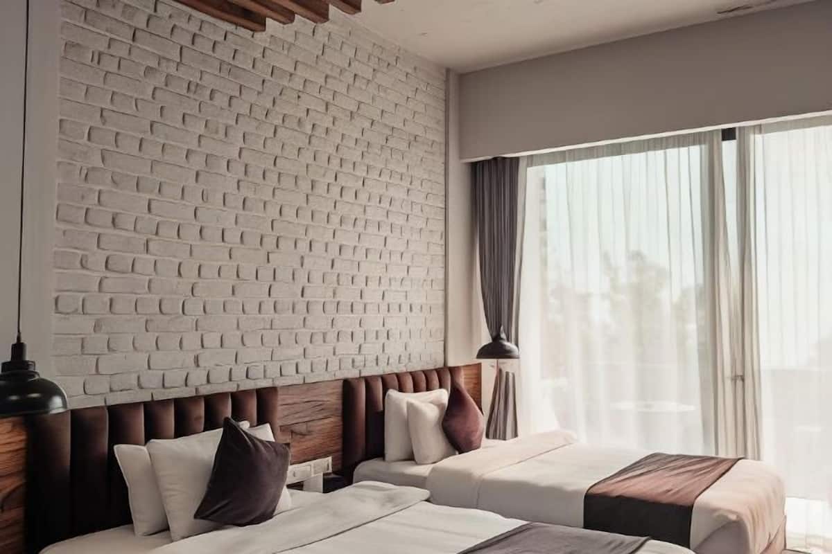 1 bedroom, desk, free WiFi, bed sheets