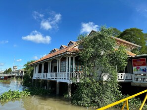 Restaurant - CHUONG DUONG HOTEL (My Tho)
