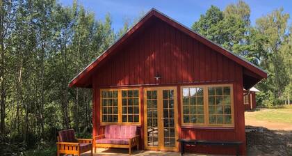 Agundaborg garden cottage with large sun deck