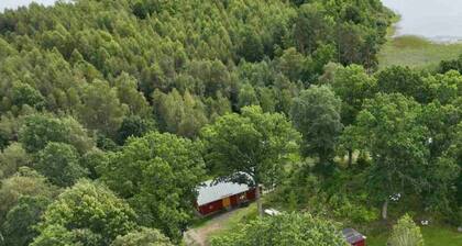 Agundaborg Lake Cottage