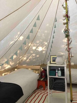 1 bedroom, iron/ironing board, travel cot, bed sheets