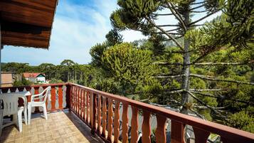 Family Room | Balcony
