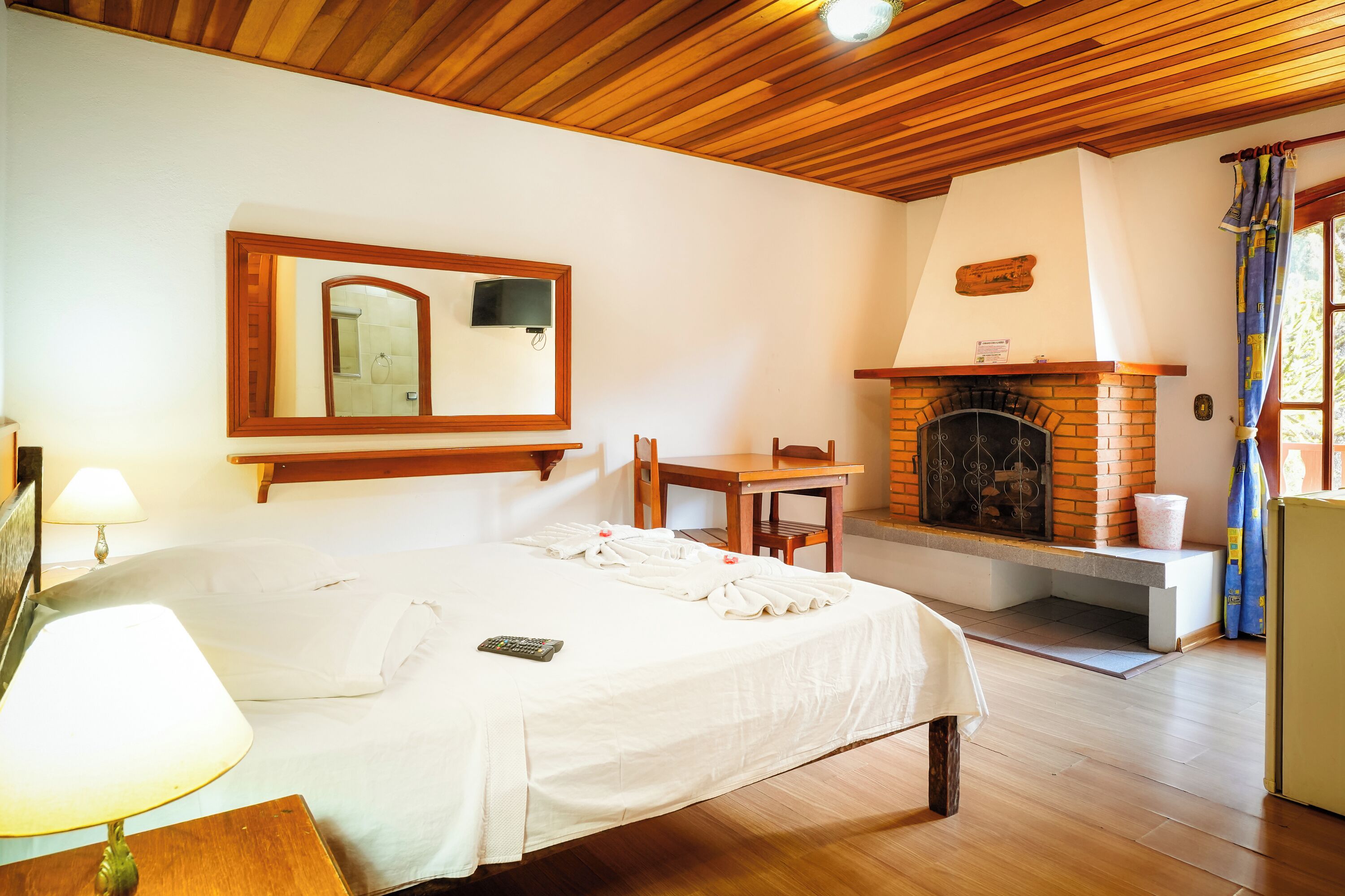 Family Room | Soundproofing, free WiFi, bed sheets