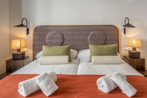 Deluxe Apartment | 2 bedrooms, premium bedding, down duvets, individually decorated