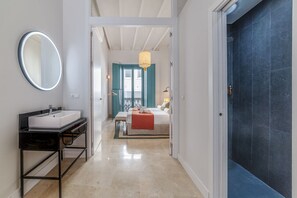 Deluxe Apartment | Living area - Slow Suites Salvador (Seville)