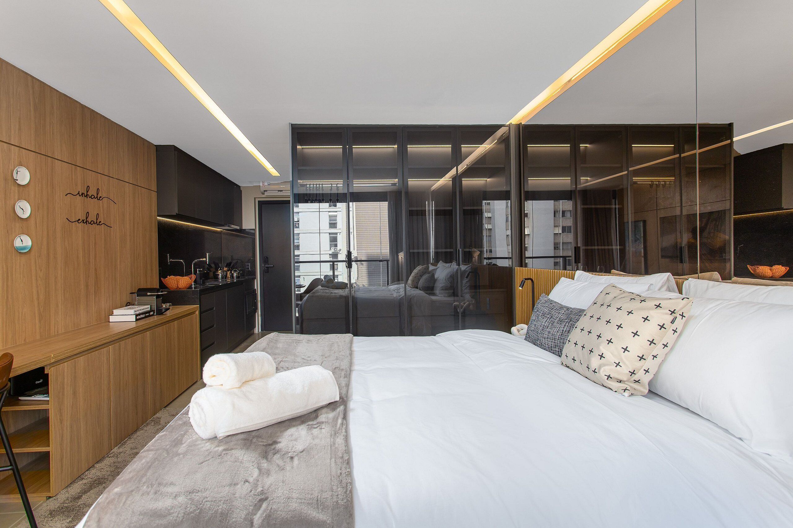 1 habitación y escritorio 