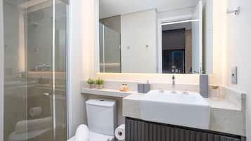 Apartamento | Banheiro | Produtos de toalete grátis