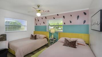 3 habitaciones, tabla de planchar con plancha, cuna de viaje y wifi