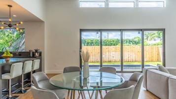 3 habitaciones y acceso a internet