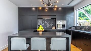 Rumah | 3 kamar tidur dan internet