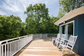 House | 3 bedrooms, Internet - Heated Pool Hot tub Beachwood Cove by Rovetravel (East Hampton)