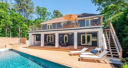 Heated Pool Hot tub Beachwood Cove by Rovetravel