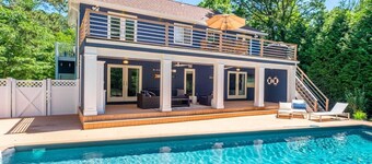 ฮีทเต็ด พูล ฮอต ทับ บีชวูด โคฟ บาย โรเฟทราเวล