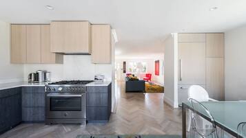 House | 3 bedrooms, Internet