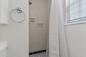 House | 4 bedrooms, Internet - Heated Pool Beach Miramar Villa by Rovetravel (West Palm Beach)