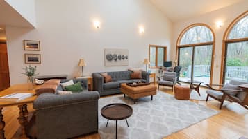 House | 6 bedrooms, Internet