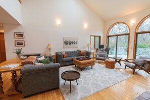 House | 6 bedrooms, Internet