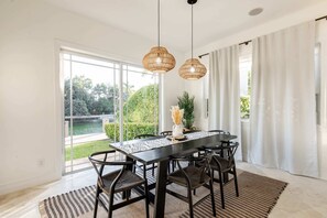 7 bedrooms, desk, Internet - Waterfront w Dock Grace Harbor by Rovetravel (Fort Lauderdale)