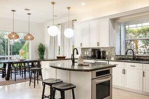 House | 7 bedrooms, desk, Internet - Waterfront w Dock Grace Harbor by Rovetravel (Fort Lauderdale)