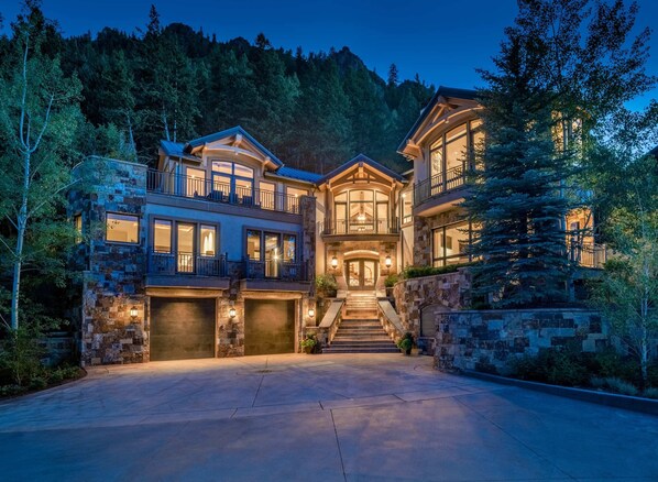 6 habitaciones y acceso a internet