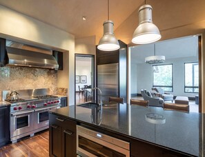 6 habitaciones y acceso a internet