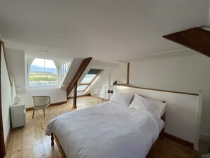 2 quartos, Wi-Fi de cortesia, roupa de cama