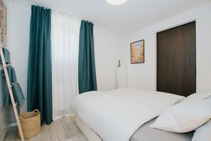 1 bedroom, iron/ironing board, WiFi, bed sheets