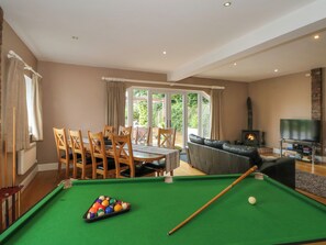 Game room - Hillside House (Chester)