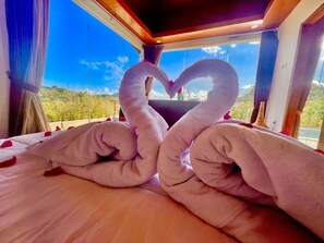 2 slaapkamers, een strijkplank/strijkijzer, wifi, beddengoed