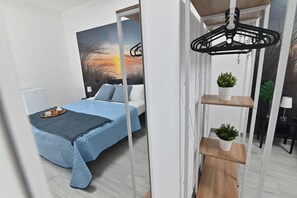 Chambre Standard | 1 chambre, bureau, rideaux d’obscurcissement, système d’insonorisation