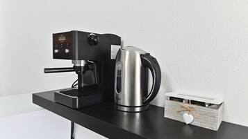 Standard Room | 1 bedroom, desk, blackout drapes, soundproofing