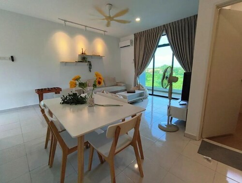 SecreteGarden627 3 storey 5r4b PartyHome 12-20pax