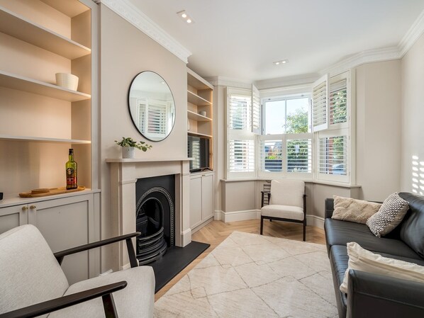TV - Pass the Keys | Stunning 3 Bedroom Townhouse in Central St Albans (St Albans)