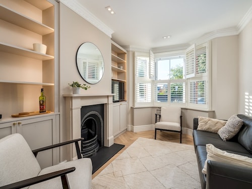 Pass the Keys | Stunning 3 Bedroom Townhouse in Central St Albans