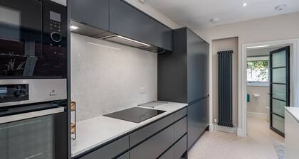 Pass the Keys | Stunning 3 Bedroom Townhouse in Central St Albans