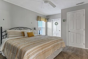 2 間睡房、書桌、可攜式嬰兒床、免費 Wi-Fi