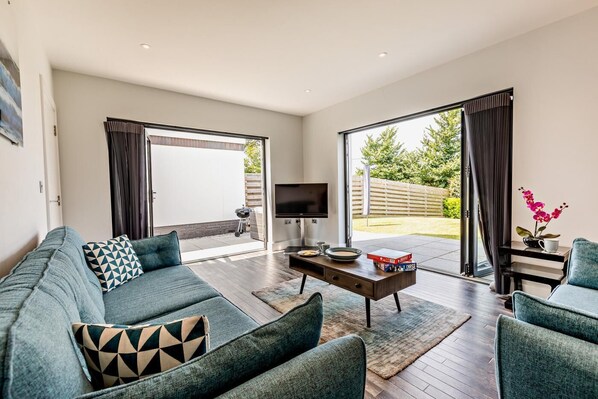 TV - 3 Bed in Croyde (oc-k27809) (Croyde)