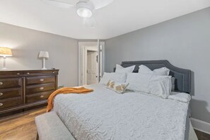 2 bedrooms, desk, iron/ironing board, travel crib