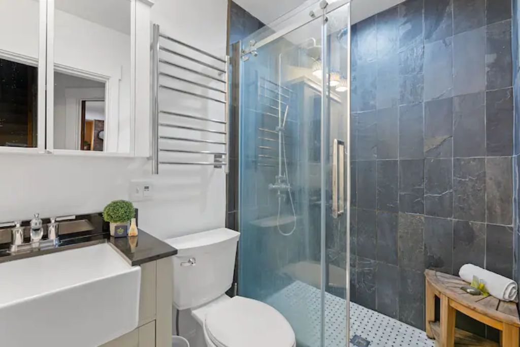 Shower, towels, soap, shampoo