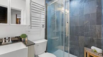 Shower, towels, soap, shampoo