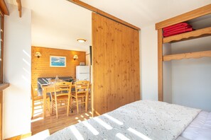 2 bedrooms, free WiFi