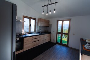 雪櫃、焗爐、爐具、洗碗機