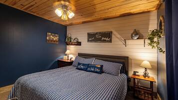 3 bedrooms, desk, travel crib, free WiFi