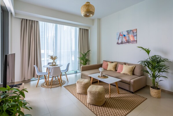 Deluxe Apartment | Living area