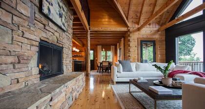 The Ridge: A Modern Cabin