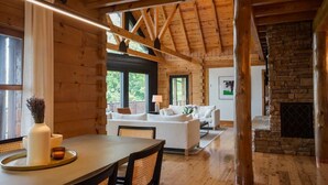 Interior - The Ridge: A Modern Cabin (Bostic)